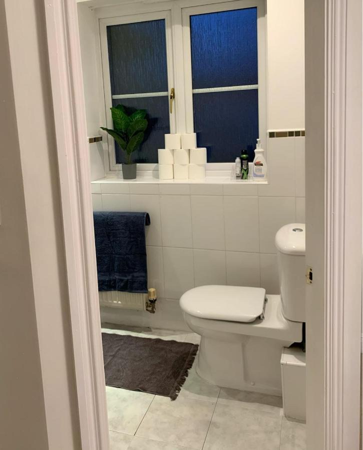 Spacious And Amazing 4 Bedroom Detached House Manchester Zewnętrze zdjęcie