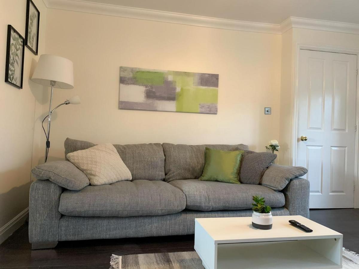 Spacious And Amazing 4 Bedroom Detached House Manchester Zewnętrze zdjęcie